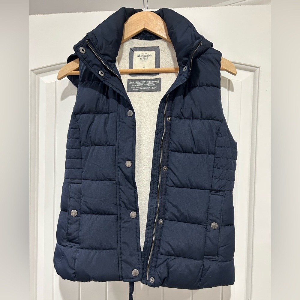 Vintage Abercrombie & Fitch hooded puffer vest
